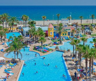 Mediterraneo Bay Hotel And Resort